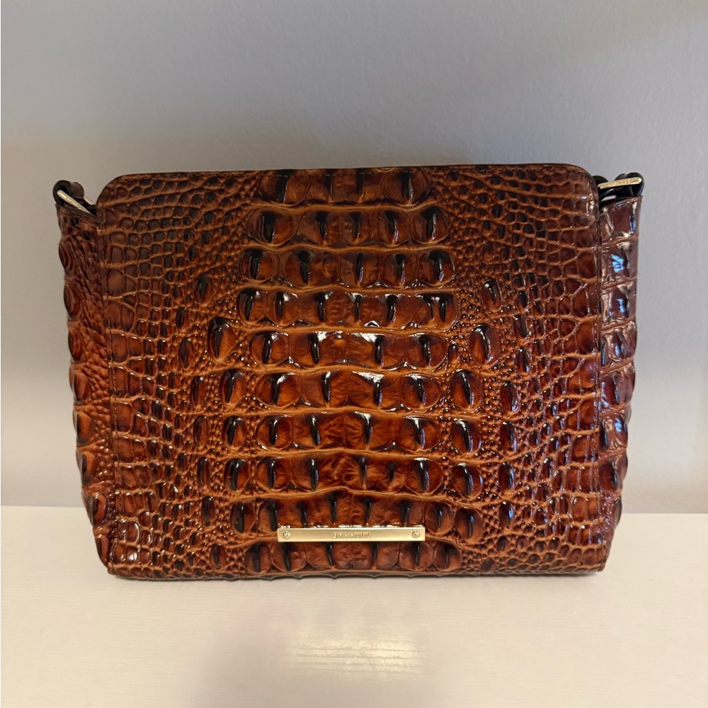 🤎🤎Brahmin Carrie Crossbody – Pecan Melbourne Croc Embossed